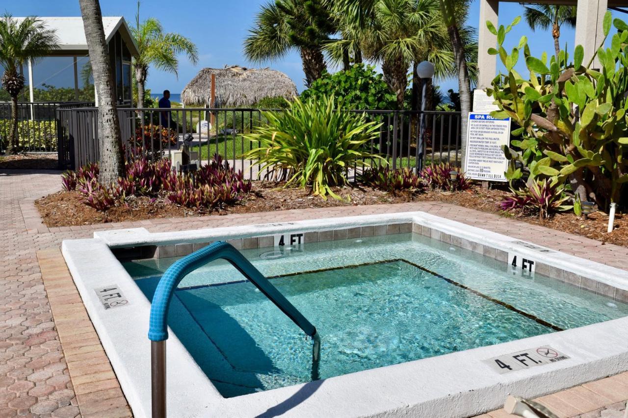 Caribbean Beach Club Fort Myers Beach Exterior photo