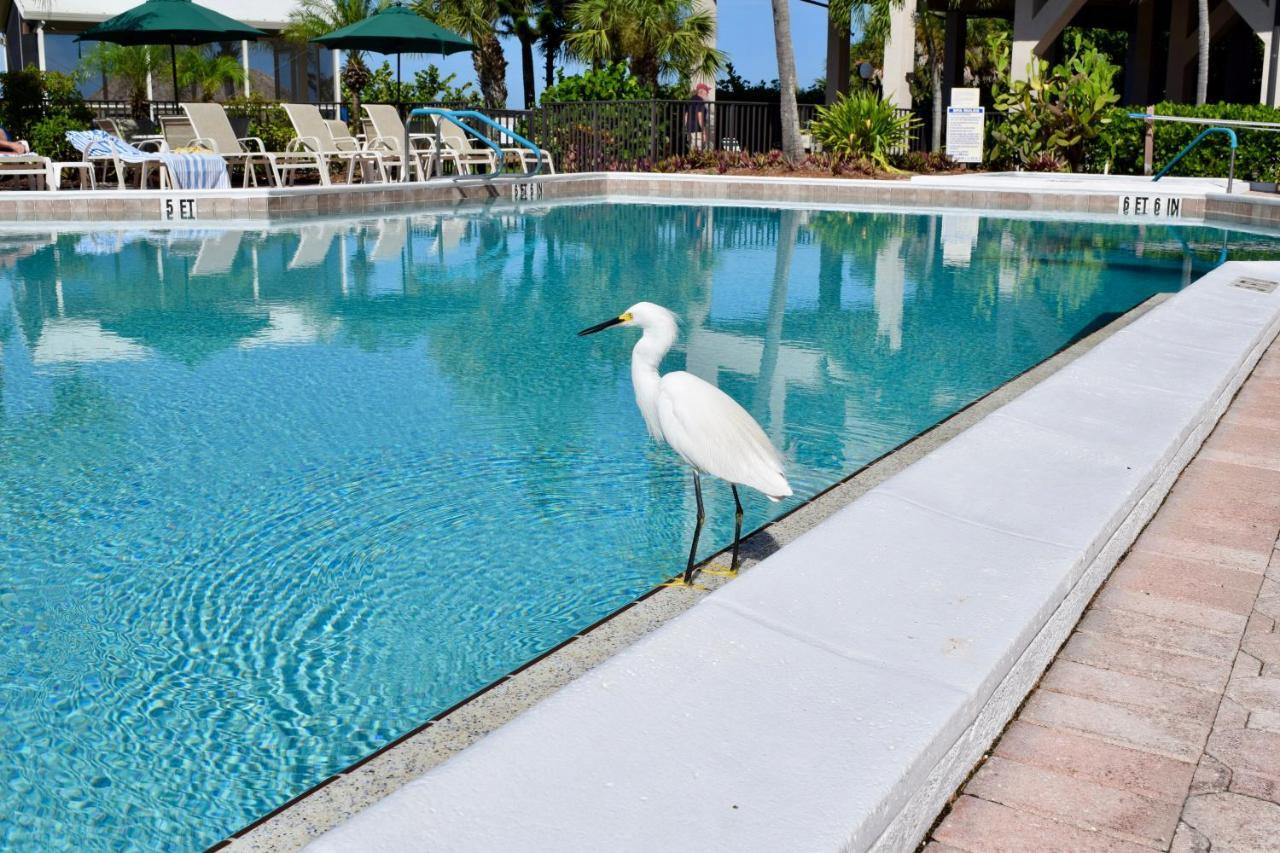 Caribbean Beach Club Fort Myers Beach Exterior photo