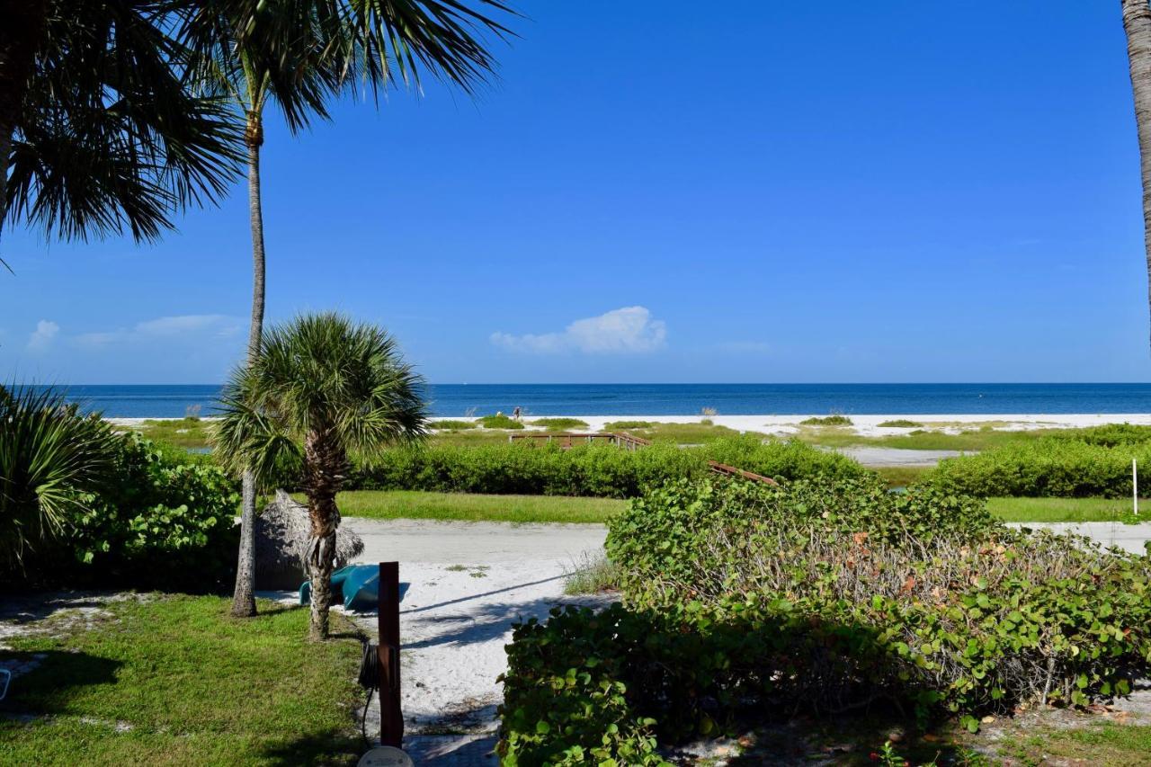 Caribbean Beach Club Fort Myers Beach Exterior photo