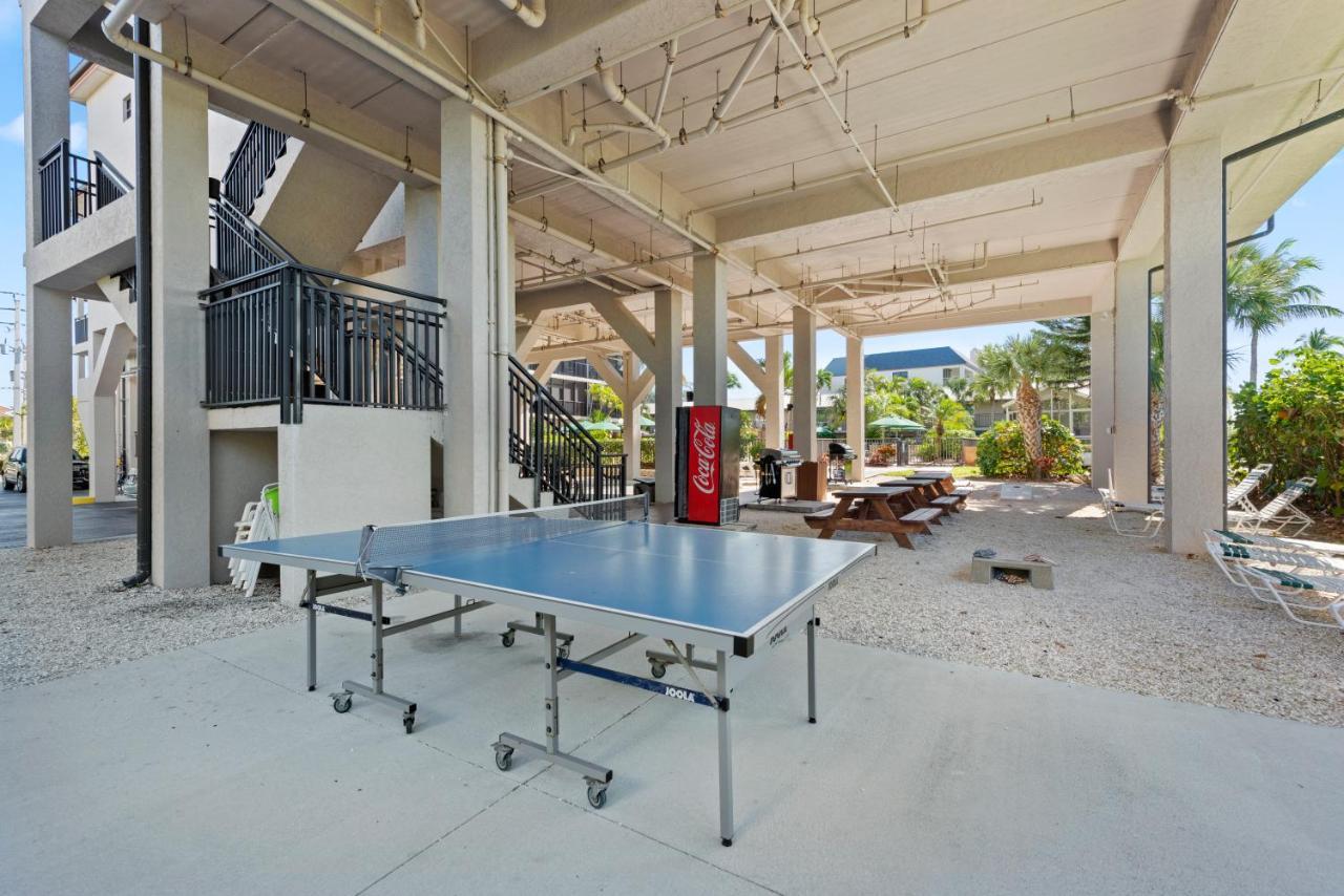 Caribbean Beach Club Fort Myers Beach Exterior photo